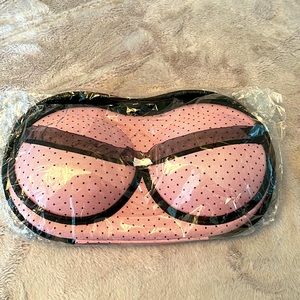Adorable Bra Travel Bag 😍
